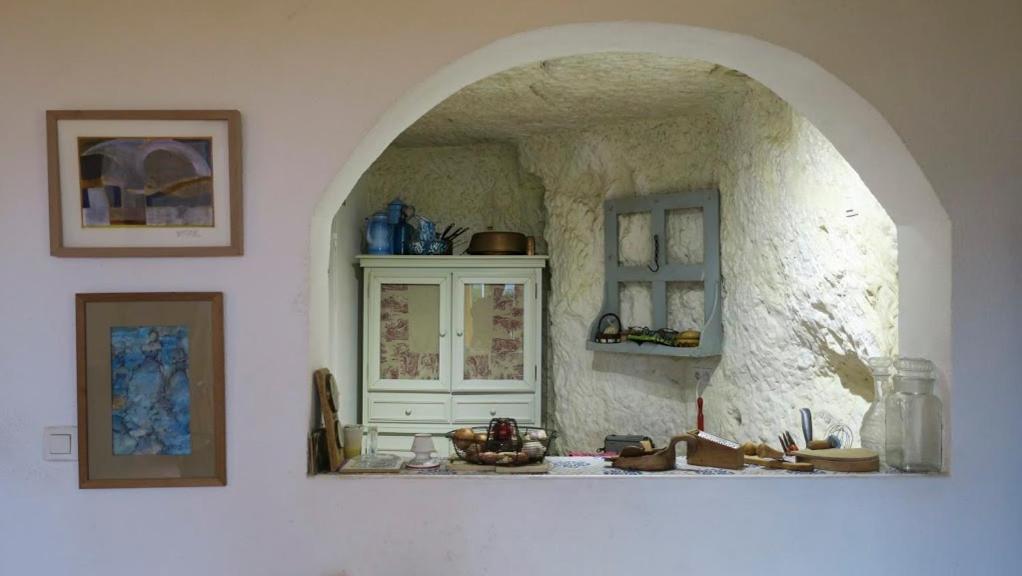 La Cave De L'eperon Frühstückspension